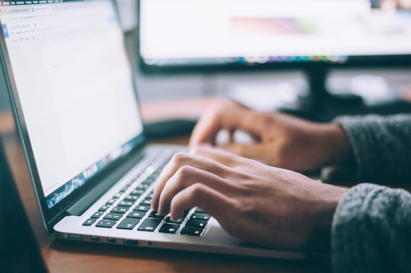 Searching online for UK farm jobs